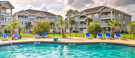 Myrtle Beach Vacation Rental | 2BR | 2BA | 900 Sq Ft | Step-Free Access