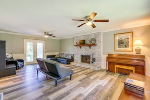 Living Room | Fireplace | Piano