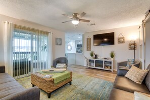 Interior | Central Heating & A/C | Free WiFi