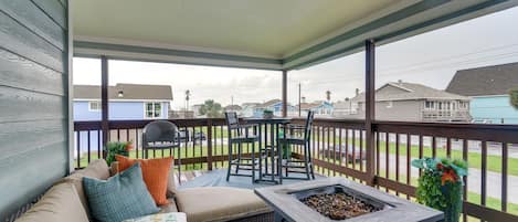 Galveston Vacation Rental | 3BR | 2BA | 1,184 Sq Ft | Stairs Required