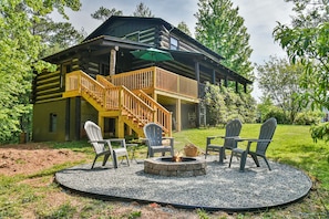 Outdoor fire pit area