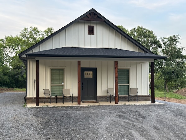 Farmhouse located 800 yards from Cherokee Landing. Home sits on 10 acres. 