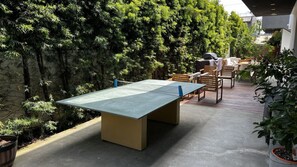 Ping pong table, table tennis