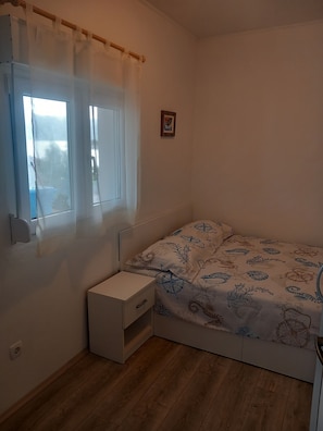 Schlafzimmer 2