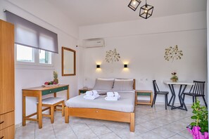 Logas Beach Studio 2 Corfu- Interior