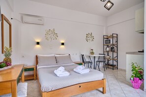 Logas Beach Studio 2 Corfu- Interior