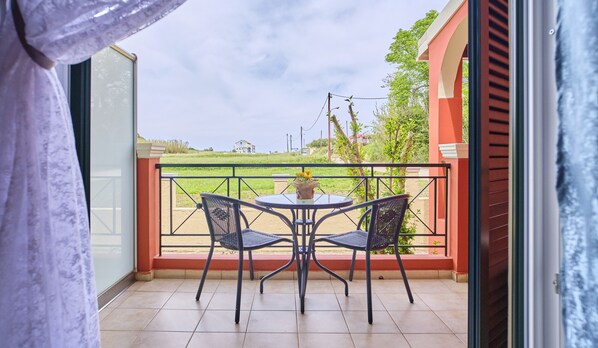 Logas Beach Studio 3 Corfu- By the Balcony 