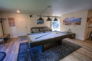 Living Room/ Pool Table