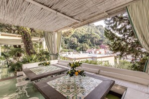Activities, Amenities, Building Exterior, Garden, Spring, Summer, Wellness