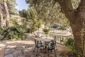 Activities, Amenities, Building Exterior, Garden, Spring, Summer, Wellness