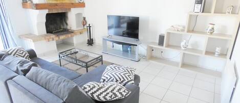 Photo 0