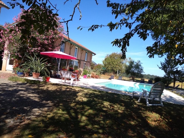 Photo 0