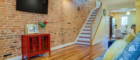 Baltimore Vacation Rental | 2BR | 2BA | 1,200 Sq Ft | Stairs Required