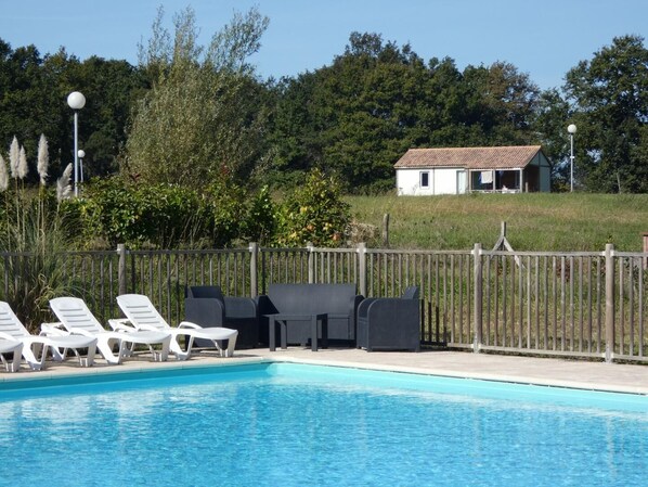 Photo 0