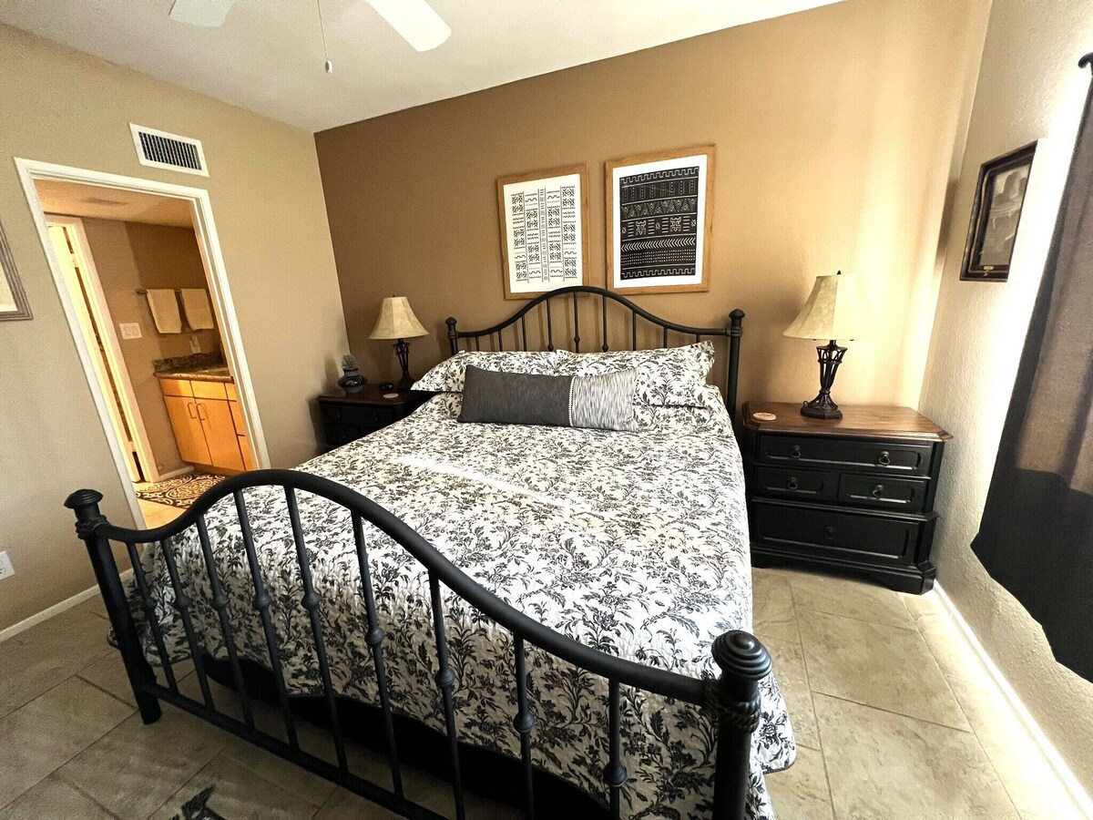 TOWNHOUSE in RIO VERDE AZ with GOLF/mnth, cart, pets ok, VIEWS, AMENITIES