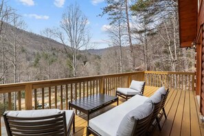 Deck with Mountian View.
