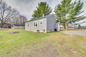 House Exterior | Fire Pit