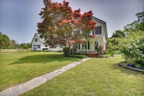 Exterior | 2-Story Home