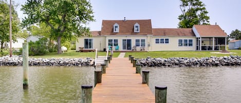 Taylors Island Vacation Rental | 3BR | 2.5BA | 2,100 Sq Ft | 1-2 Steps Required