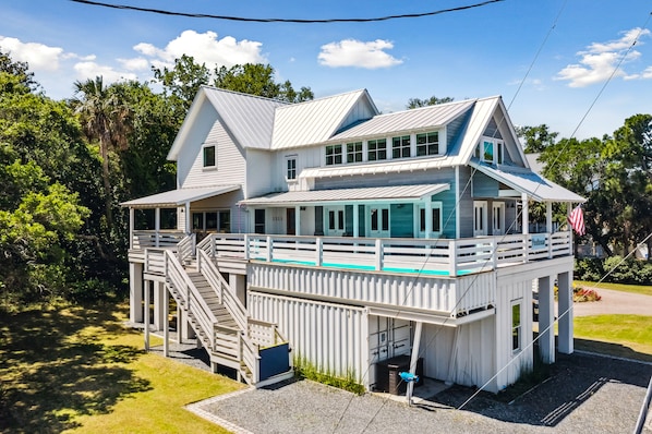 The Pool House - Full view.