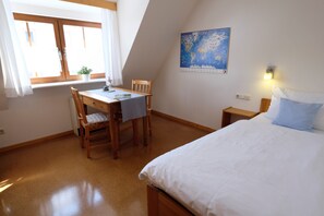 Ferienwohnung-Zweibettzimmer