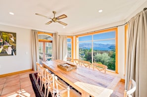 Dinning table with views