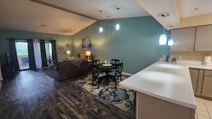 You will love this cheerful, spacious condo that sleeps up to 6 guests.