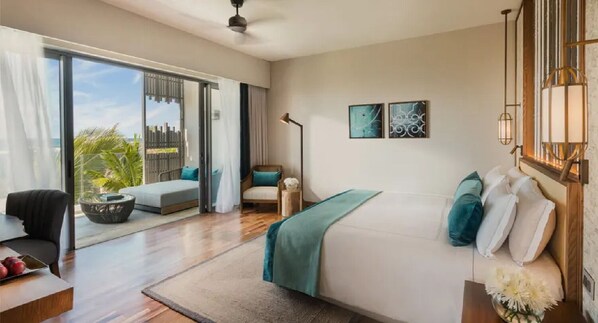 Comfortable Unit with 1 King size bed.