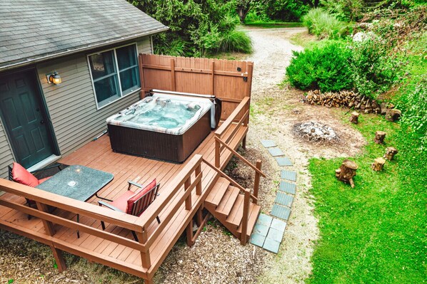 Welcome to the Patriot Cottage! Your next relaxing Ohio getaway.
