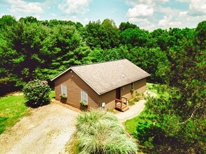 Welcome to the Freedom Cottage! Your next relaxing Ohio getaway.