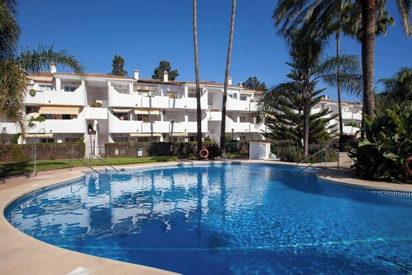 Piscina comunitaria