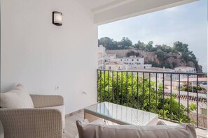 Terrace with views all over the coast