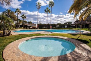 Piscina infantil comunitaria