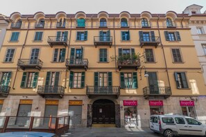 Façade