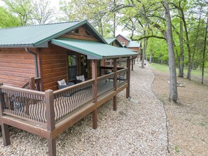 Private one-bedroom cabin