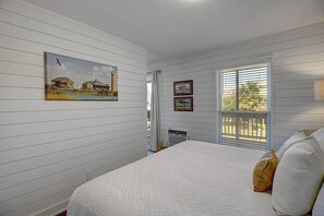 interior - King bed