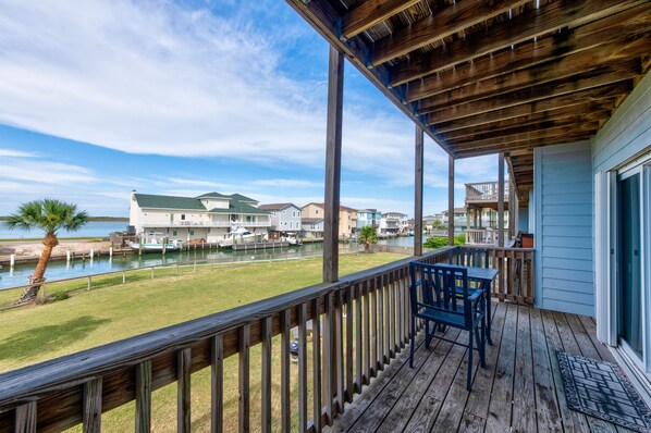 Outdoor balcony seating - Outdoor balcony seating