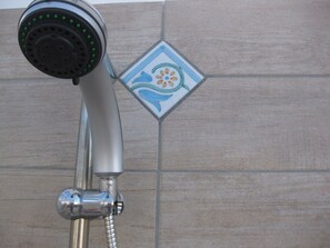 Hand-held showerhead