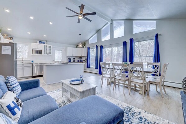 Living room - open concept 