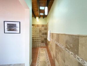  Centro Home with Courtyard & BBQ (244)