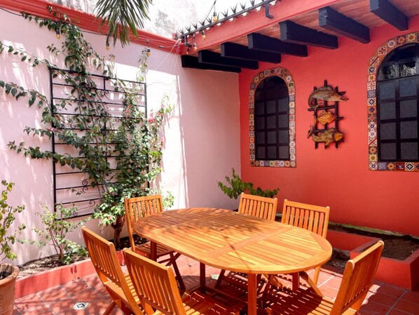  Centro Home with Courtyard & BBQ (238)
