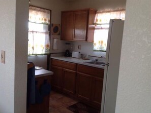 Full size refrigerator & stove