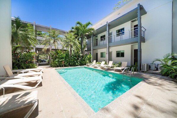 Swimming pool