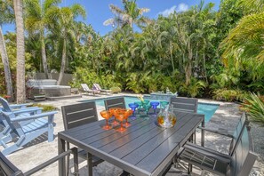 Outdoor Dining Area poolside.