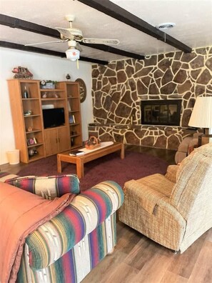 Cozy Cabins Real Estate, LLC - The Monarch Cabin