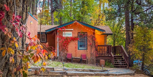 Welcome to the Cottages at Canyon Creek Lodge!