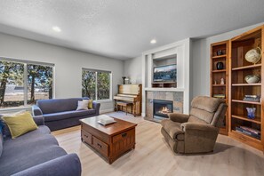 Living area w/ fireplace