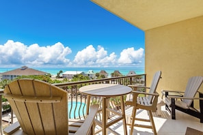 02-Beach-Resort-508-Balcony