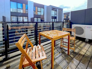 balcony extends the lounge