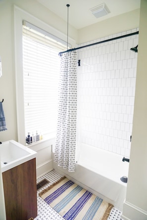 Enjoy the brand new bathroom with modern finishes.